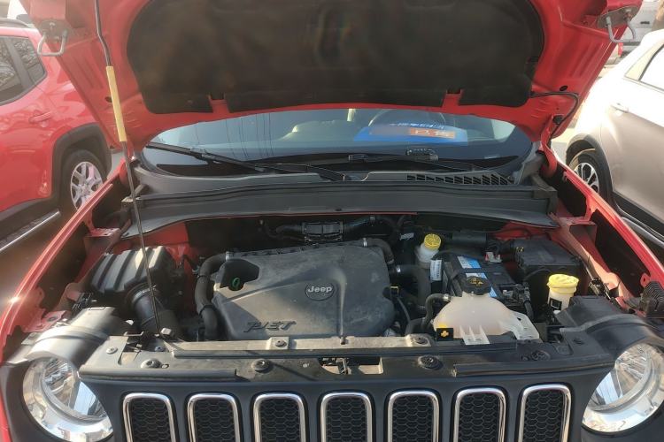 Used Jeep Renegade 2018 Connected Large Screen Version 180T Automatic High-Energy Edition Engine Bay