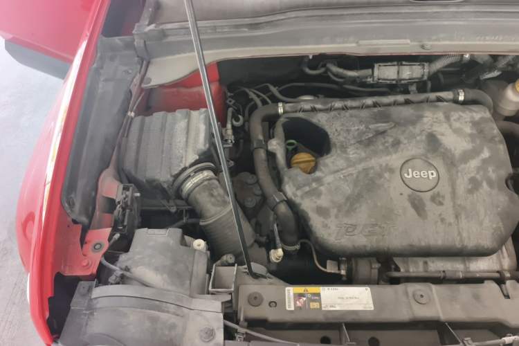 Used Jeep Renegade 2018 Connected Large Screen Version 180T Automatic High-Energy Edition Engine Bay Right