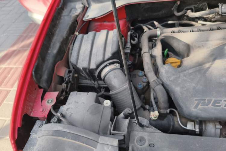 Used Jeep Renegade 2018 Connected Large Screen Version 180T Automatic High-Energy Edition Engine Bay Right