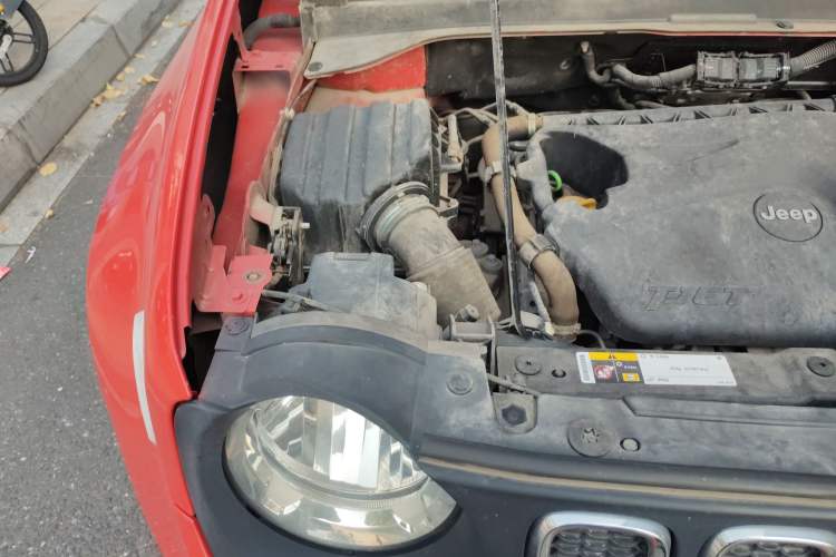 Used Jeep Renegade 2018 Connected Large Screen Version 180T Automatic Jingneng Version Engine Bay Right