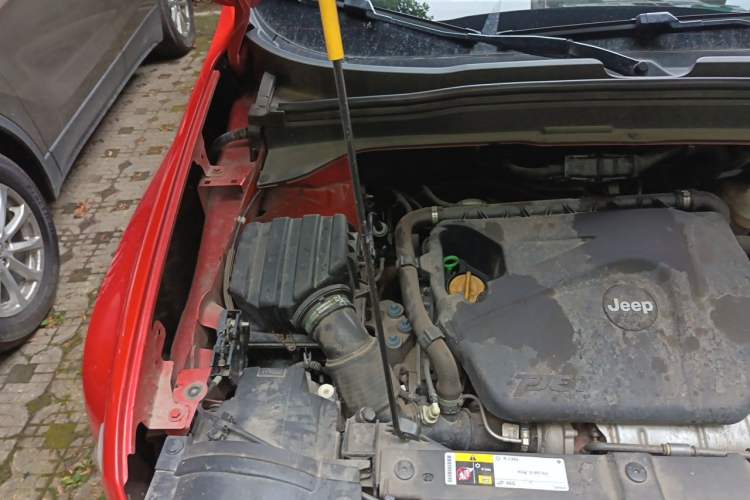 Used Jeep Renegade 2018 Connected Large Screen Version 180T Automatic High-Energy Edition Engine Bay Right