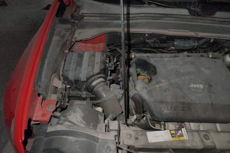 Used Jeep Renegade 2018 Connected Large Screen Version 180T Automatic High-Energy Edition Engine Bay Right