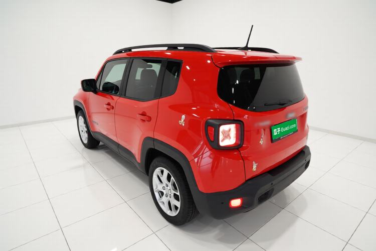 Used Jeep Renegade 2018 Connected Large Screen Version 180T Automatic High-Energy Edition Exterior 2