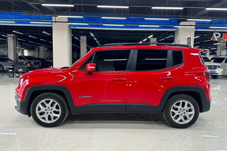 Used Jeep Renegade 2018 Connected Large Screen Version 180T Automatic High-Energy Edition Exterior 2