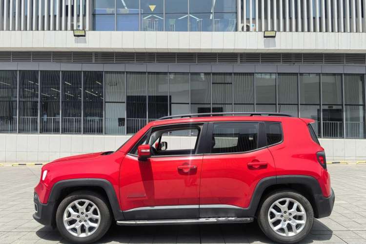 Used Jeep Renegade 2018 Connected Large Screen Version 180TS Automatic High-Energy Edition Exterior 3