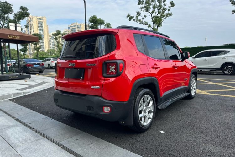 Used Jeep Renegade 2018 Connected Large Screen Version 180T Automatic High-Energy Edition Exterior 3