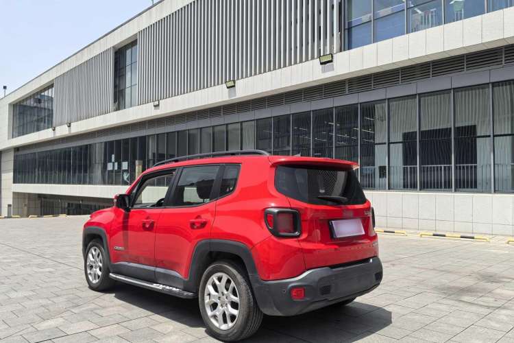 Used Jeep Renegade 2018 Connected Large Screen Version 180TS Automatic High-Energy Edition Exterior 4
