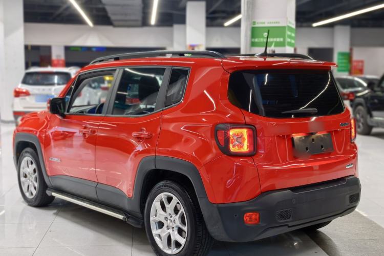 Used Jeep Renegade 2018 Connected Large Screen Version 180T Automatic Jingneng Version Exterior 4
