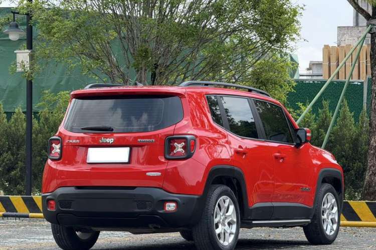 Used Jeep Renegade 2018 Connected Large Screen Version 180T Automatic High-Energy Edition Exterior 4