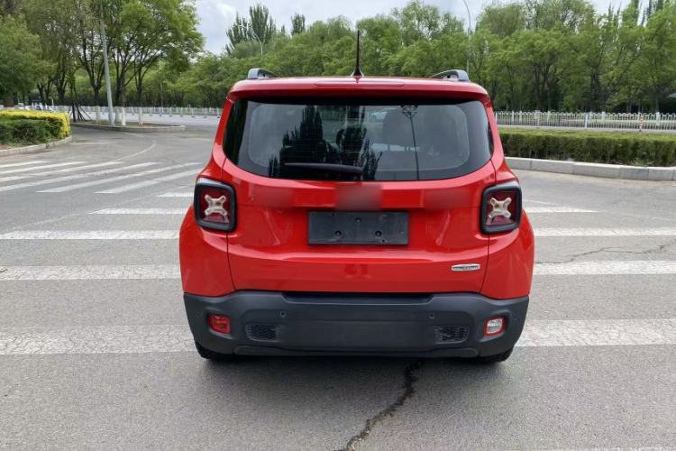 Used Jeep Renegade 2018 Connected Large Screen Version 180T Automatic High-Energy Edition Exterior 4