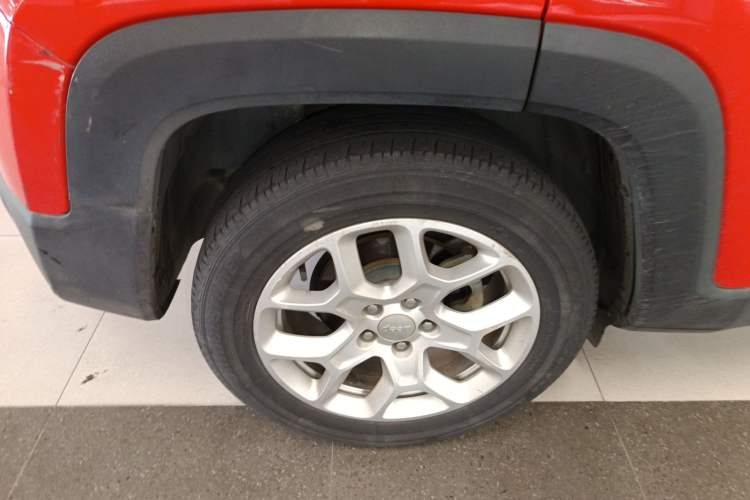 Used Jeep Renegade 2018 Connected Large Screen Version 180T Automatic High-Energy Edition Exterior 5