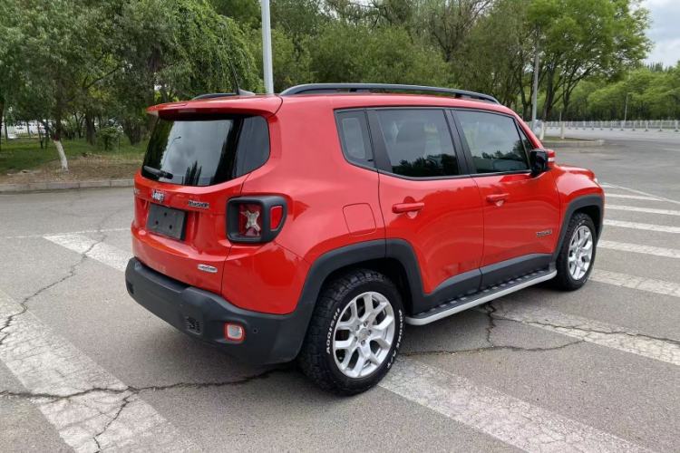 Used Jeep Renegade 2018 Connected Large Screen Version 180T Automatic High-Energy Edition Exterior 5