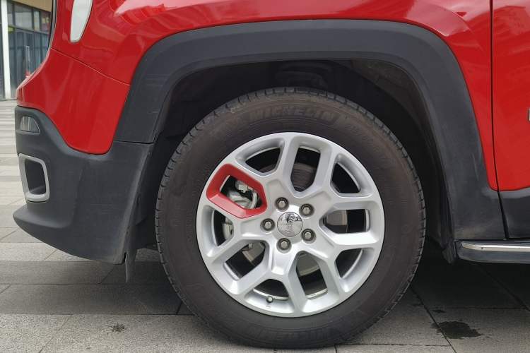 Used Jeep Renegade 2018 Connected Large Screen Version 180T Automatic High-Energy Edition Exterior 7