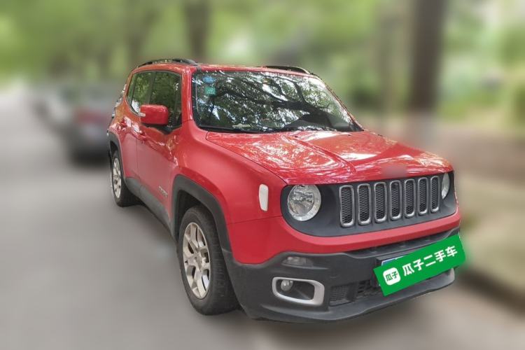 Used Jeep Renegade 2018 Connected Large Screen Version 180T Automatic High-Energy Edition Front Right 45 Deg