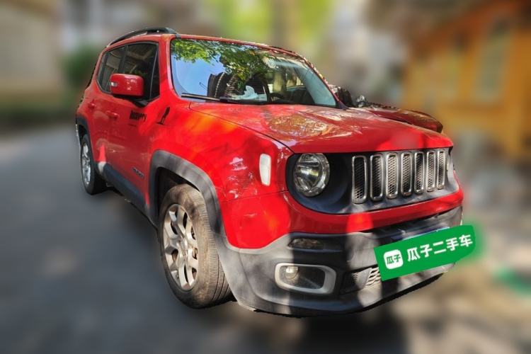 Used Jeep Renegade 2018 Connected Large Screen Version 180T Automatic High-Energy Edition Front Right 45 Deg
