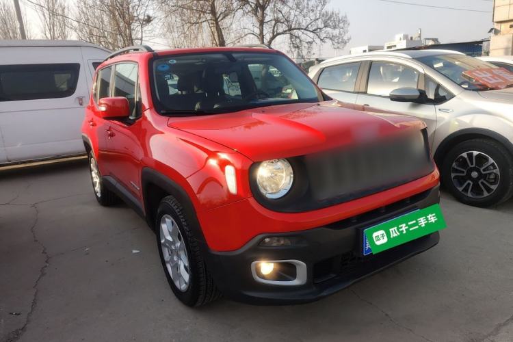 Used Jeep Renegade 2018 Connected Large Screen Version 180T Automatic High-Energy Edition Front Right 45 Deg