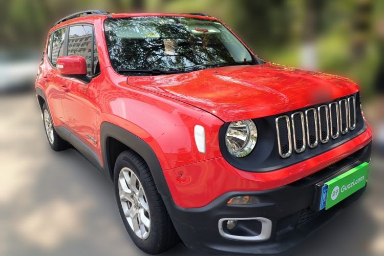 Used Jeep Renegade 2018 Connected Large Screen Version 180T Automatic High-Energy Edition Front Right 45 Deg