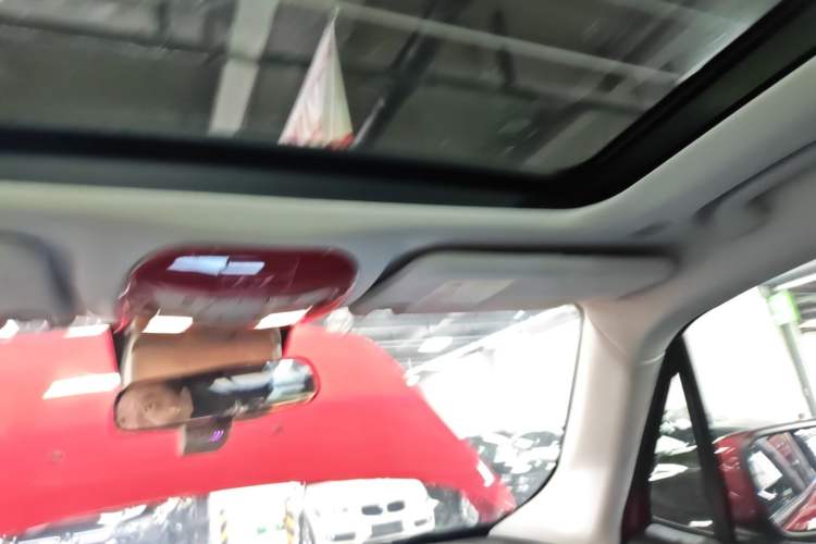 Used Jeep Renegade 2018 Connected Large Screen Version 180T Automatic Jingneng Version Headliner