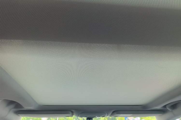 Used Jeep Renegade 2018 Connected Large Screen Version 180T Automatic High-Energy Edition Headliner