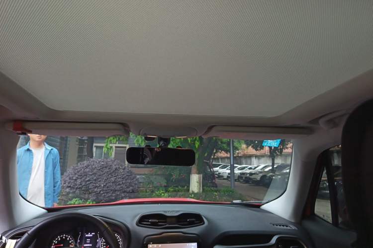 Used Jeep Renegade 2018 Connected Large Screen Version 180T Automatic High-Energy Edition Headliner