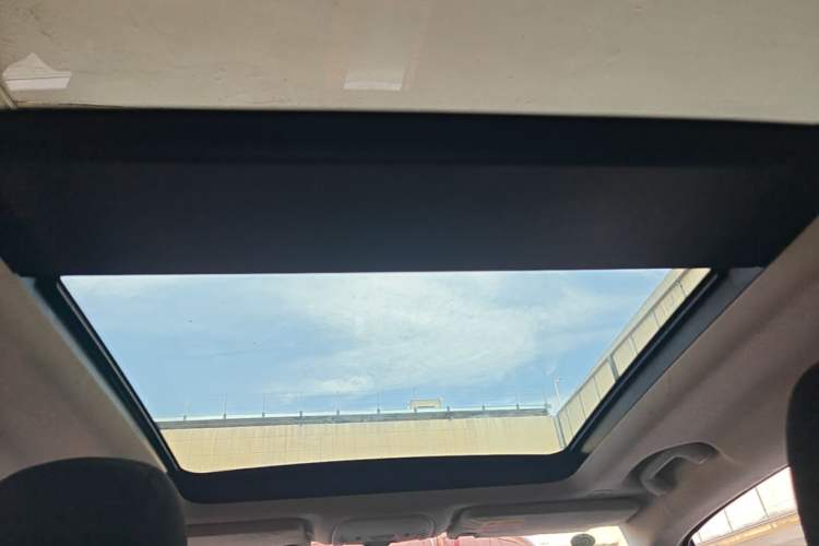 Used Jeep Renegade 2018 Connected Large Screen Version 180T Automatic High-Energy Edition Headliner