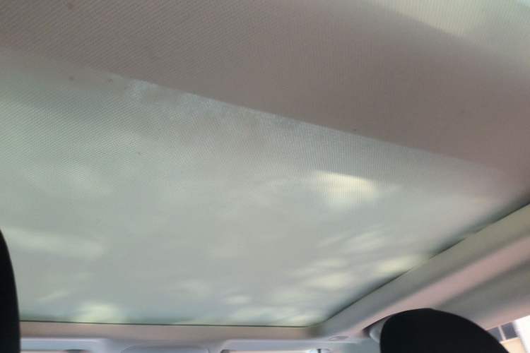 Used Jeep Renegade 2018 Connected Large Screen Version 180T Automatic High-Energy Edition Headliner