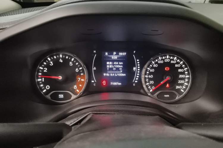 Used Jeep Renegade 2018 Connected Large Screen Version 180T Automatic High-Energy Edition Instrument Cluster