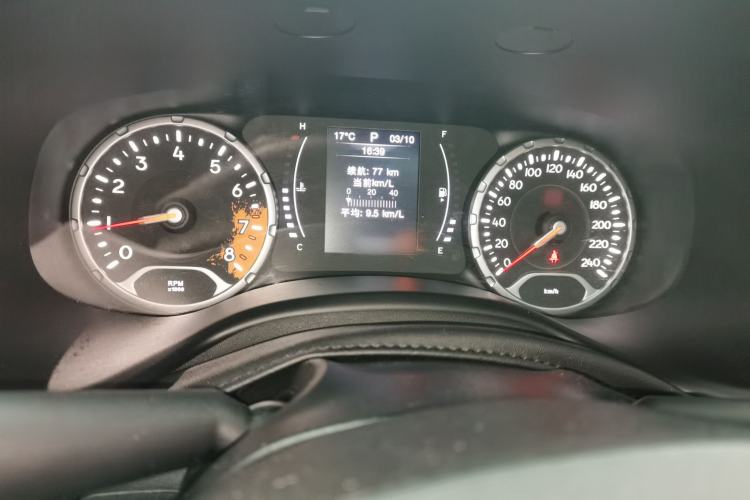 Used Jeep Renegade 2018 Connected Large Screen Version 180T Automatic High-Energy Edition Instrument Cluster