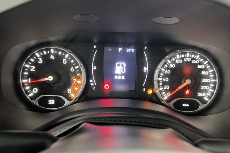 Used Jeep Renegade 2018 Connected Large Screen Version 180T Automatic High-Energy Edition Instrument Cluster