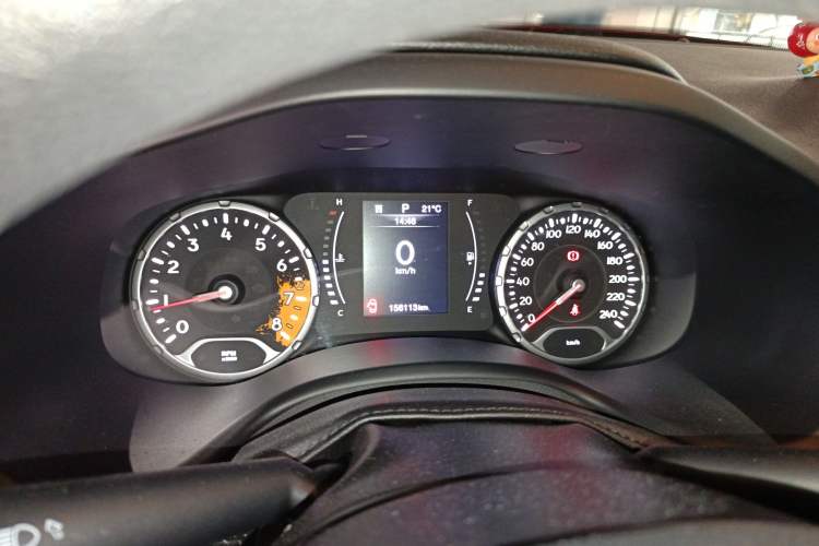 Used Jeep Renegade 2018 Connected Large Screen Version 180T Automatic High-Energy Edition Instrument Cluster