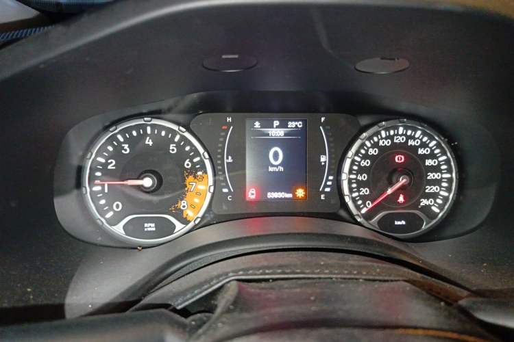 Used Jeep Renegade 2018 Connected Large Screen Version 180T Automatic Jingneng Version Instrument Cluster
