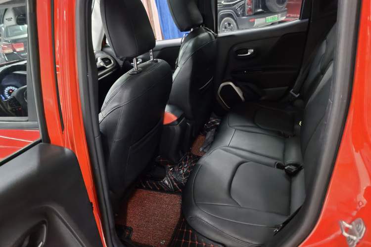 Used Jeep Renegade 2018 Connected Large Screen Version 180T Automatic Jingneng Version Interior 2