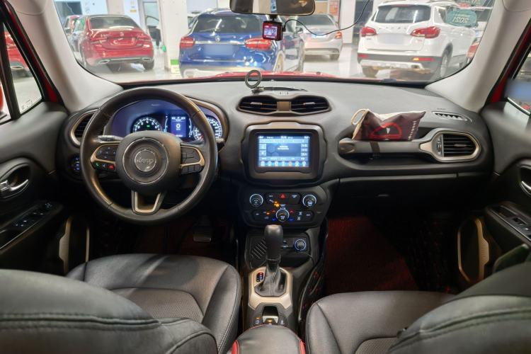 Used Jeep Renegade 2018 Connected Large Screen Version 180T Automatic Jingneng Version Interior 3