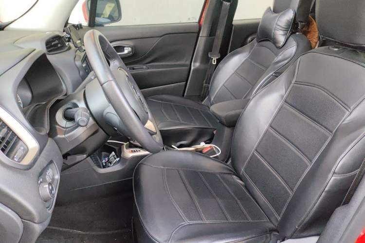 Used Jeep Renegade 2018 Connected Large Screen Version 180T Automatic Jingneng Version Left Front Seat