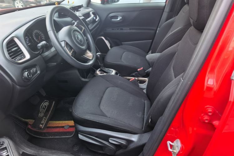 Used Jeep Renegade 2018 Connected Large Screen Version 180T Automatic High-Energy Edition Left Front Seat