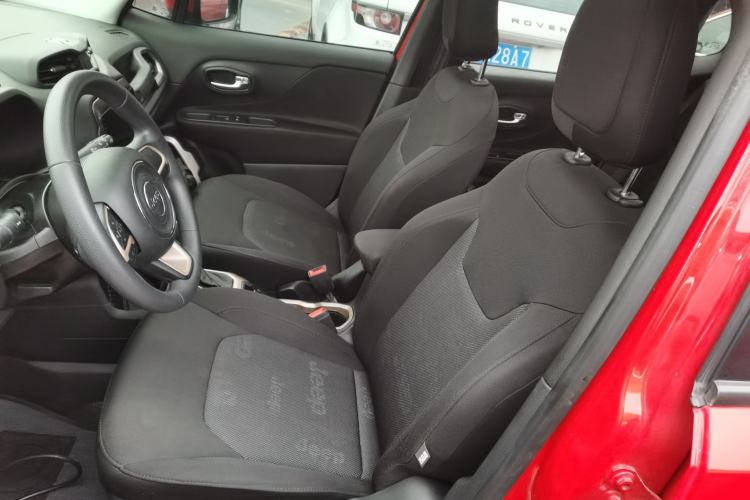 Used Jeep Renegade 2018 Connected Large Screen Version 180T Automatic High-Energy Edition Left Front Seat