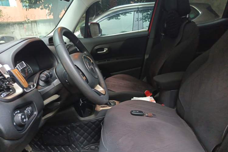 Used Jeep Renegade 2018 Connected Large Screen Version 180T Automatic High-Energy Edition Left Front Seat