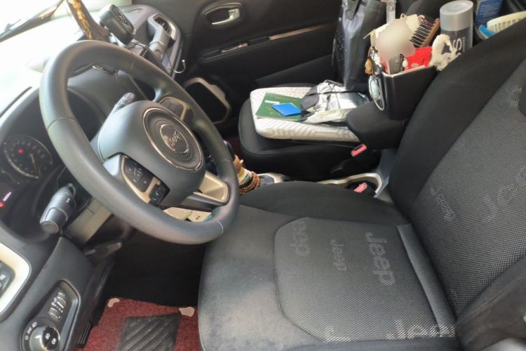 Used Jeep Renegade 2018 Connected Large Screen Version 180T Automatic High-Energy Edition Left Front Seat
