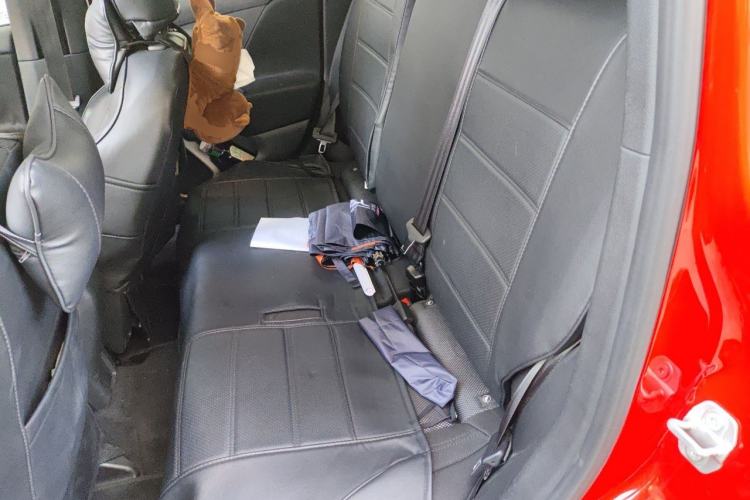 Used Jeep Renegade 2018 Connected Large Screen Version 180T Automatic Jingneng Version Left Rear Seat