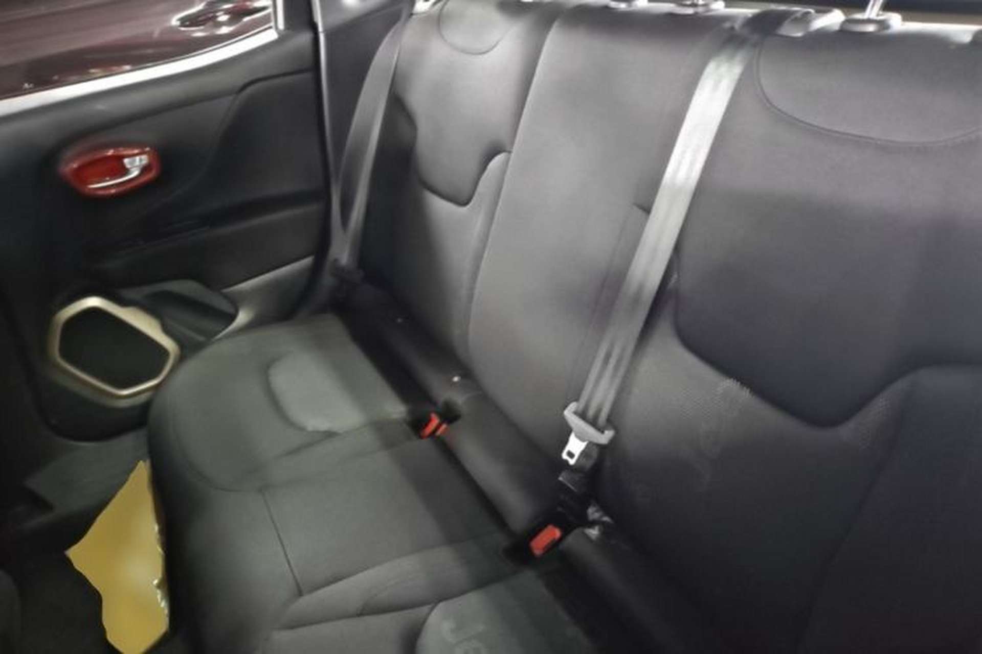 Used Jeep Renegade 2018 Connected Large Screen Version 180T Automatic Jingneng Version Left Rear Seat