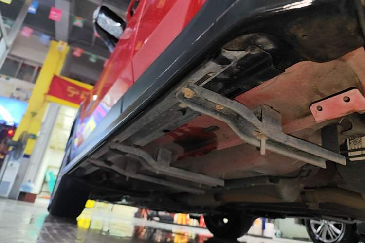 Used Jeep Renegade 2018 Connected Large Screen Version 180T Automatic High-Energy Edition Left Side Sill