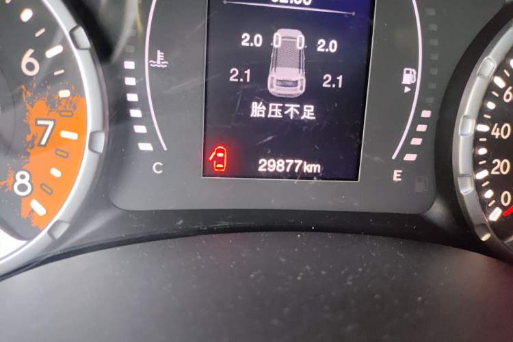 Used Jeep Renegade 2018 Connected Large Screen Version 180T Automatic Jingneng Version Odometer Close Up