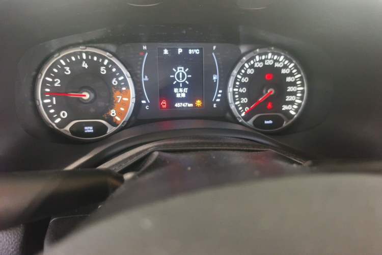 Used Jeep Renegade 2018 Connected Large Screen Version 180T Automatic High-Energy Edition Odometer Close Up