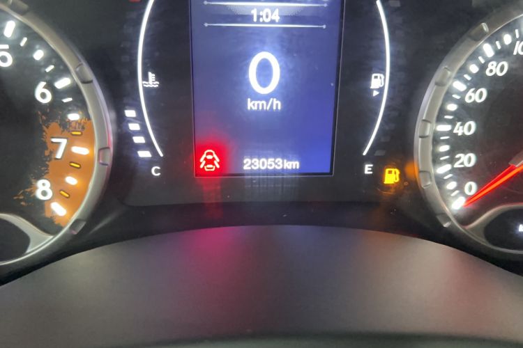 Used Jeep Renegade 2018 Connected Large Screen Version 180T Automatic High-Energy Edition Odometer Close Up
