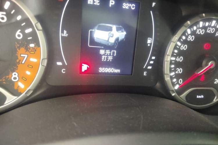 Used Jeep Renegade 2018 Connected Large Screen Version 180T Automatic Jingneng Version Odometer Close Up
