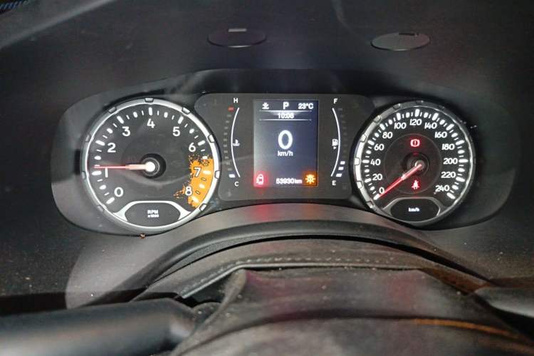 Used Jeep Renegade 2018 Connected Large Screen Version 180T Automatic Jingneng Version Odometer Close Up