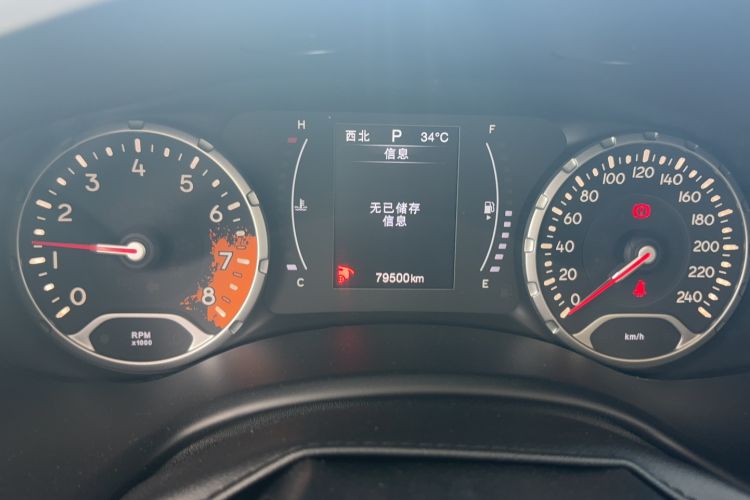Used Jeep Renegade 2018 Connected Large Screen Version 180T Automatic High-Energy Edition Odometer Close Up