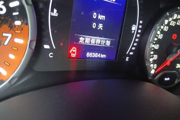 Used Jeep Renegade 2018 Connected Large Screen Version 180T Automatic High-Energy Edition Odometer Close Up
