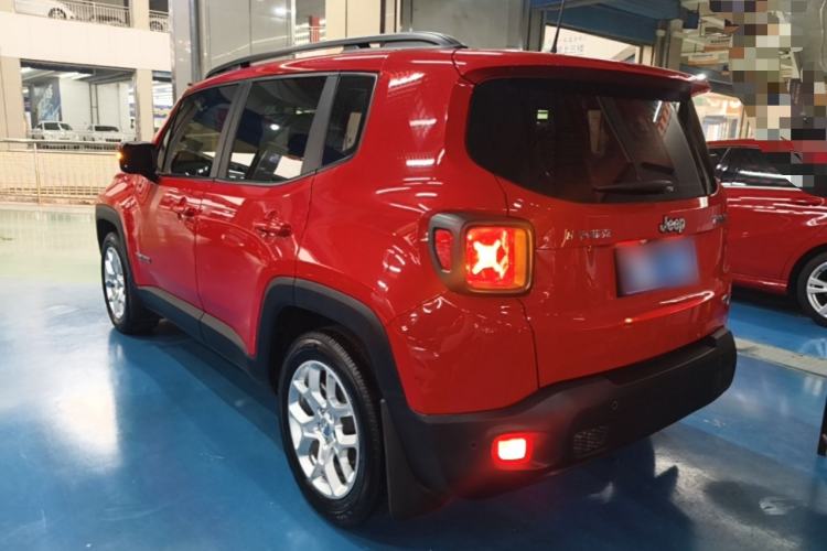 Used Jeep Renegade 2018 Connected Large Screen Version 180T Automatic High-Energy Edition Rear Left 45 Deg