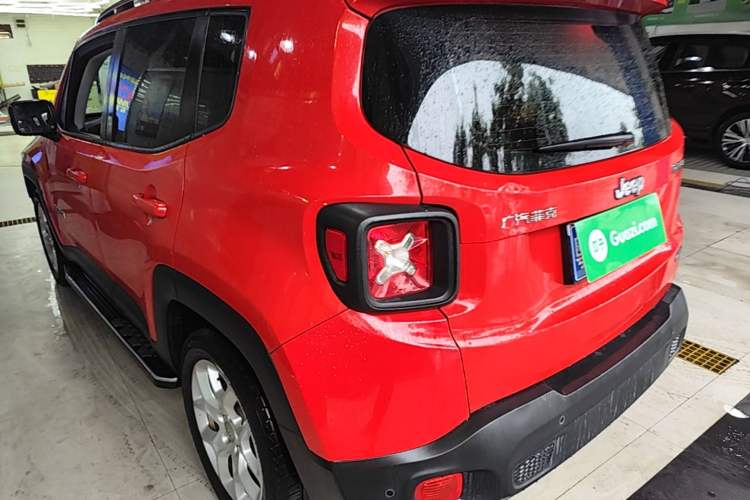 Used Jeep Renegade 2018 Connected Large Screen Version 180T Automatic High-Energy Edition Rear Left 45 Deg